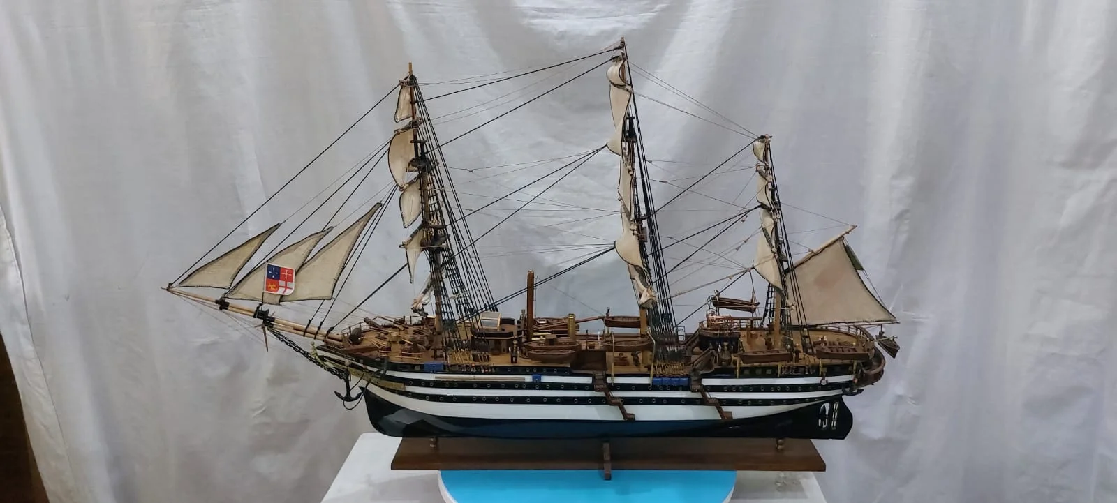 Amerigo Vespucci Ship Models Bobato Black Hull and White Strip 2