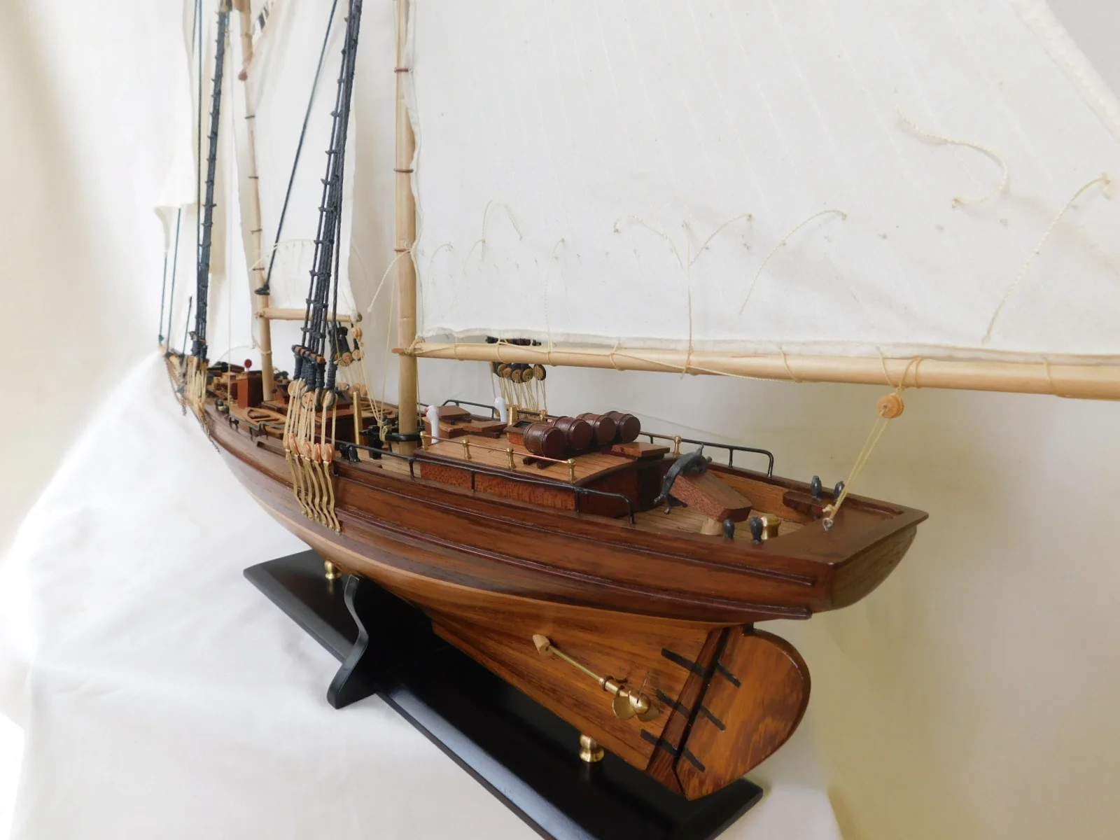 Bluenose Yacht Model Varnished Bobato Ship Models