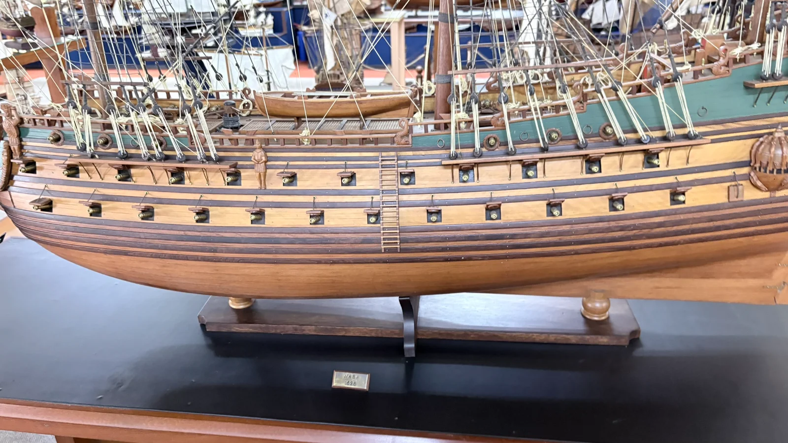 Large handcrafted 1m 40cm wooden Vasa ship model replica with detailed rigging and sails