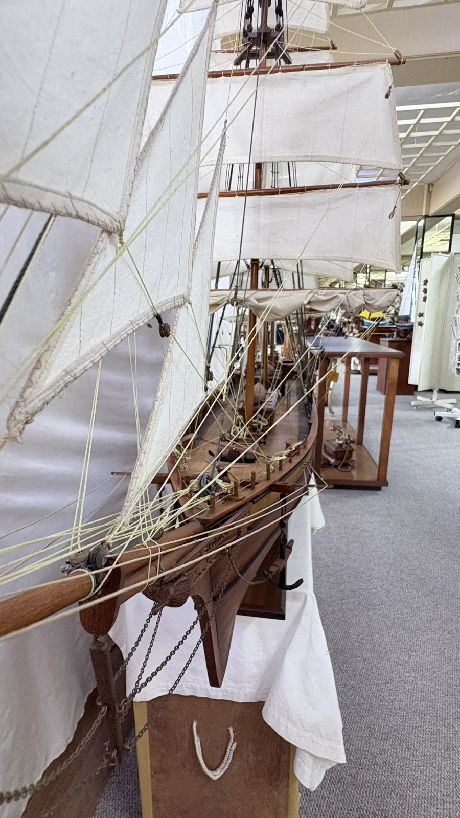 Large handcrafted 1m 78cm wooden Cutty Sark ship model replica with detailed rigging and sails