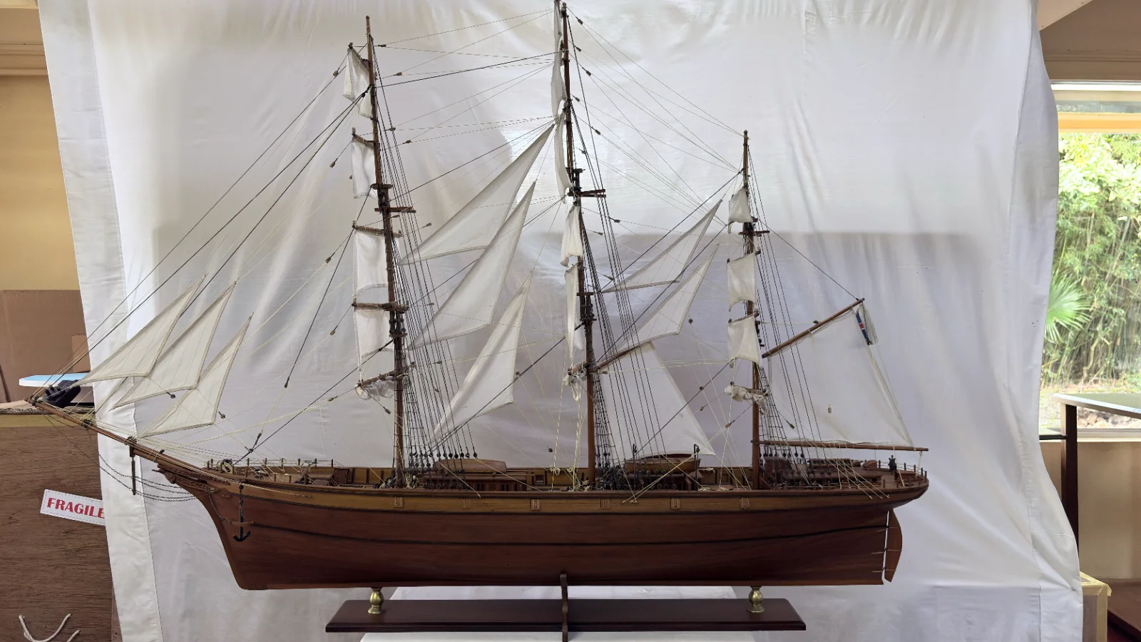 Large handcrafted 1m 78cm wooden Cutty Sark ship model replica with detailed rigging and sails