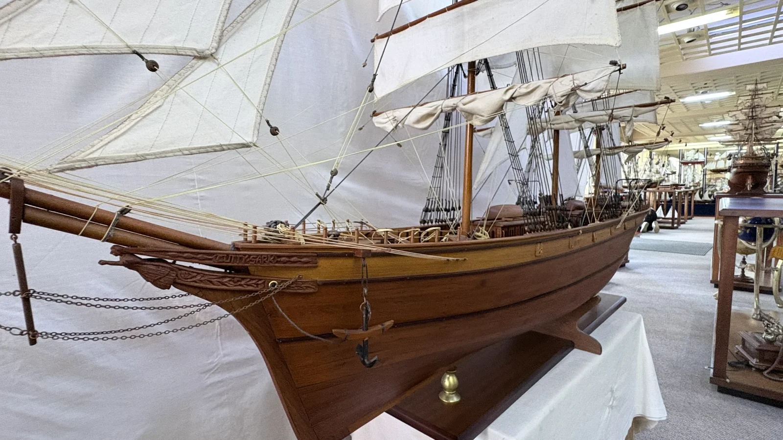 Large handcrafted 1m 78cm wooden Cutty Sark ship model replica with detailed rigging and sails