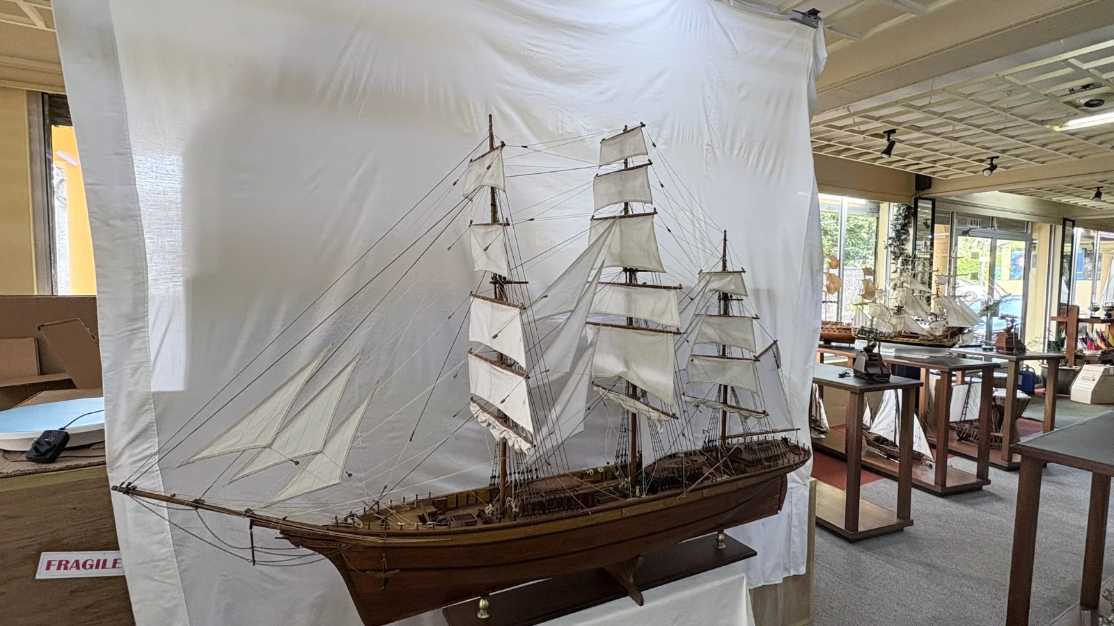 Large handcrafted 1m 78cm wooden Cutty Sark ship model replica with detailed rigging and sails