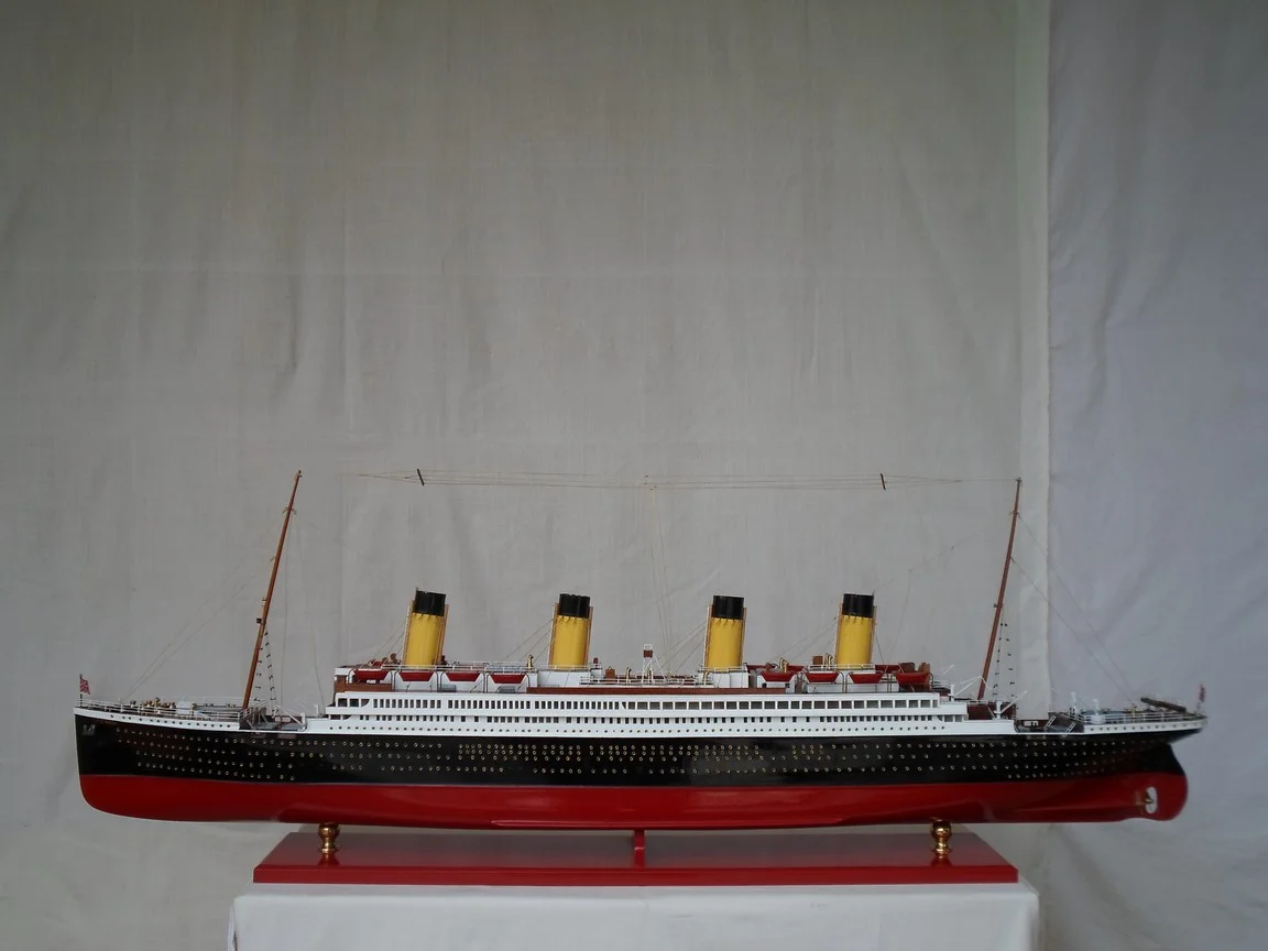 RMS Titanic Luxury Ocean Liner 8