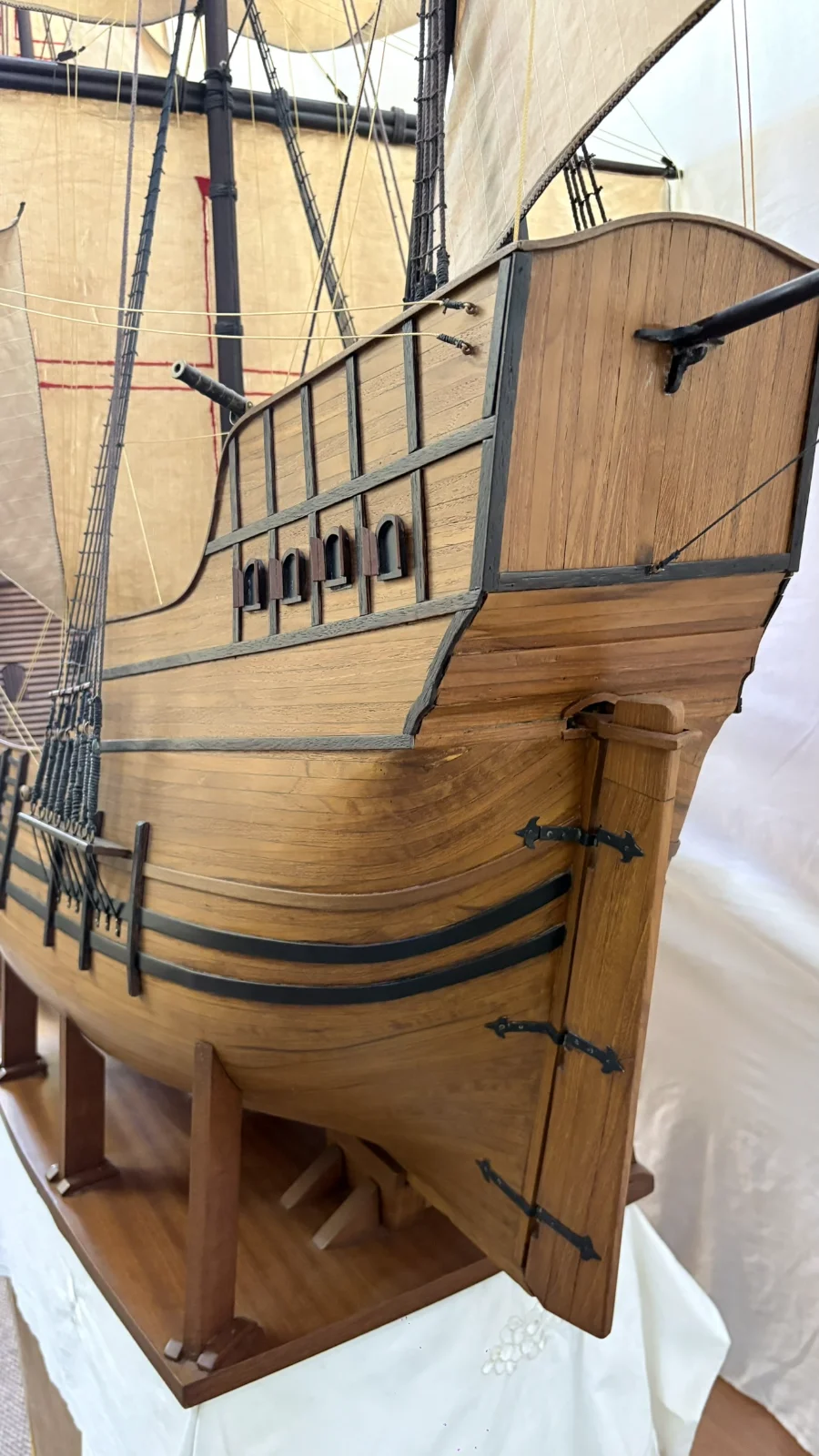 Large handcrafted 1m 80cm wooden Sao Gabriel ship model replica with detailed rigging and sails