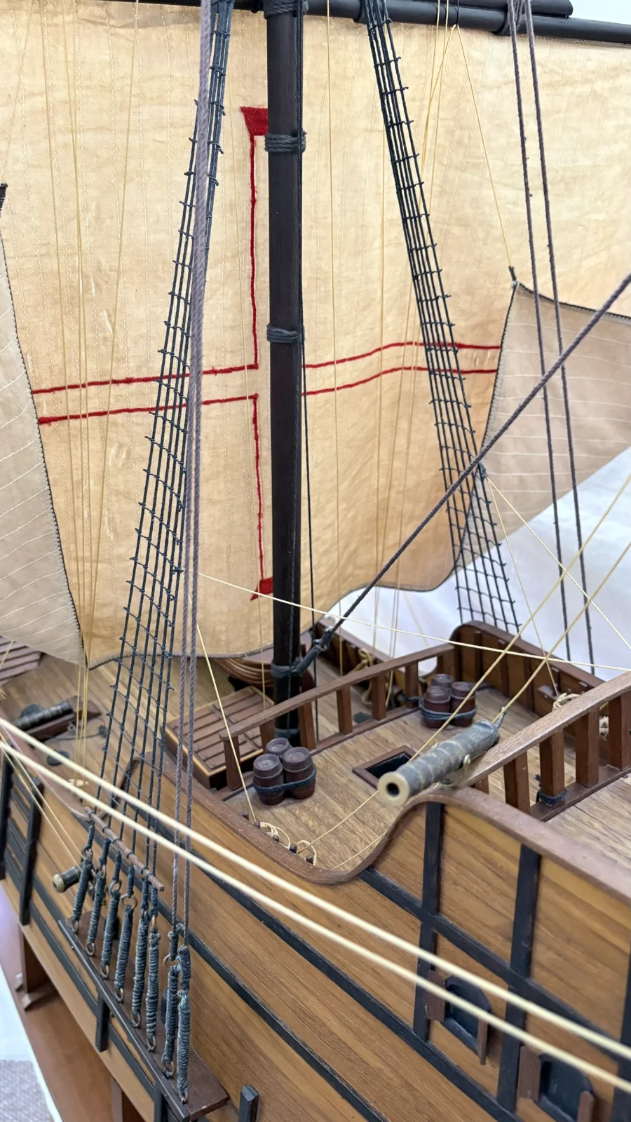 Large handcrafted 1m 80cm wooden Sao Gabriel ship model replica with detailed rigging and sails