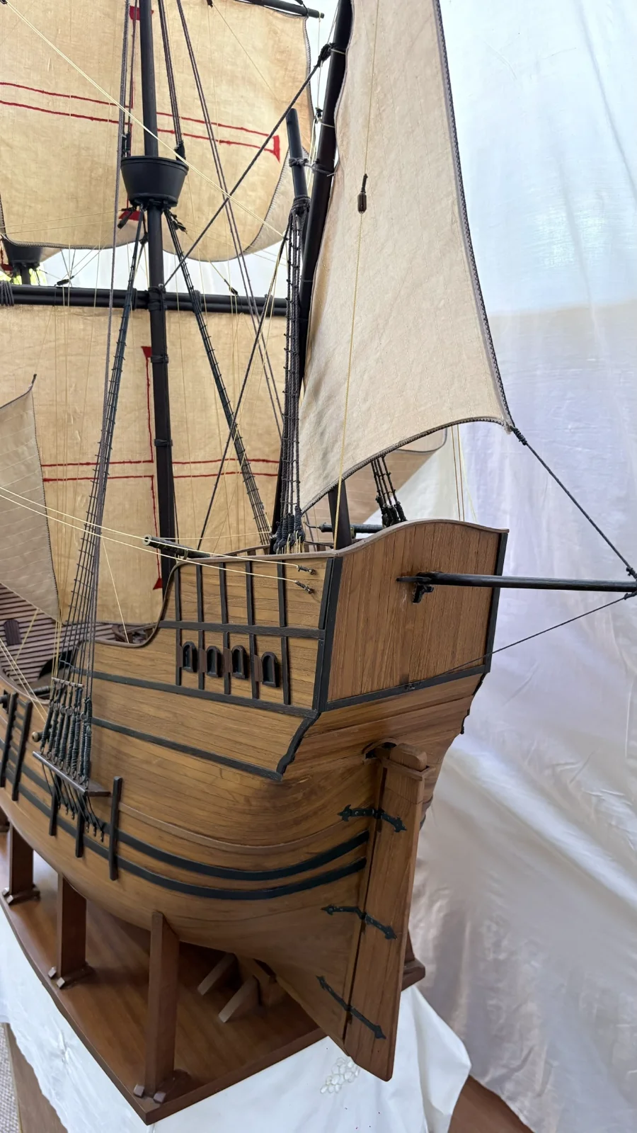 Large handcrafted 1m 80cm wooden Sao Gabriel ship model replica with detailed rigging and sails