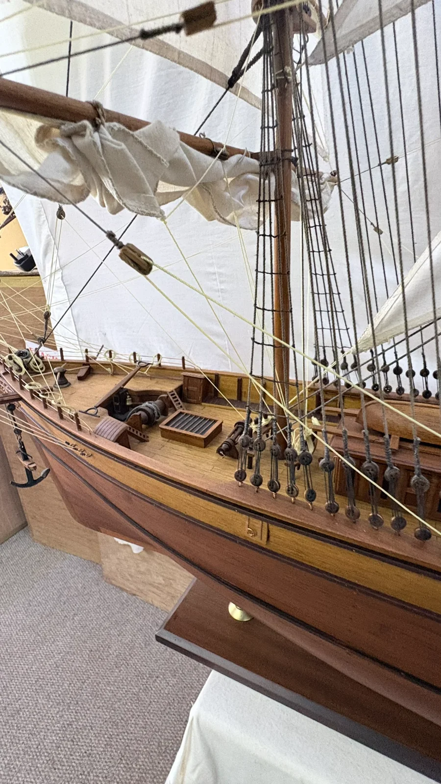 Large handcrafted 1m 78cm wooden Cutty Sark ship model replica with detailed rigging and sails