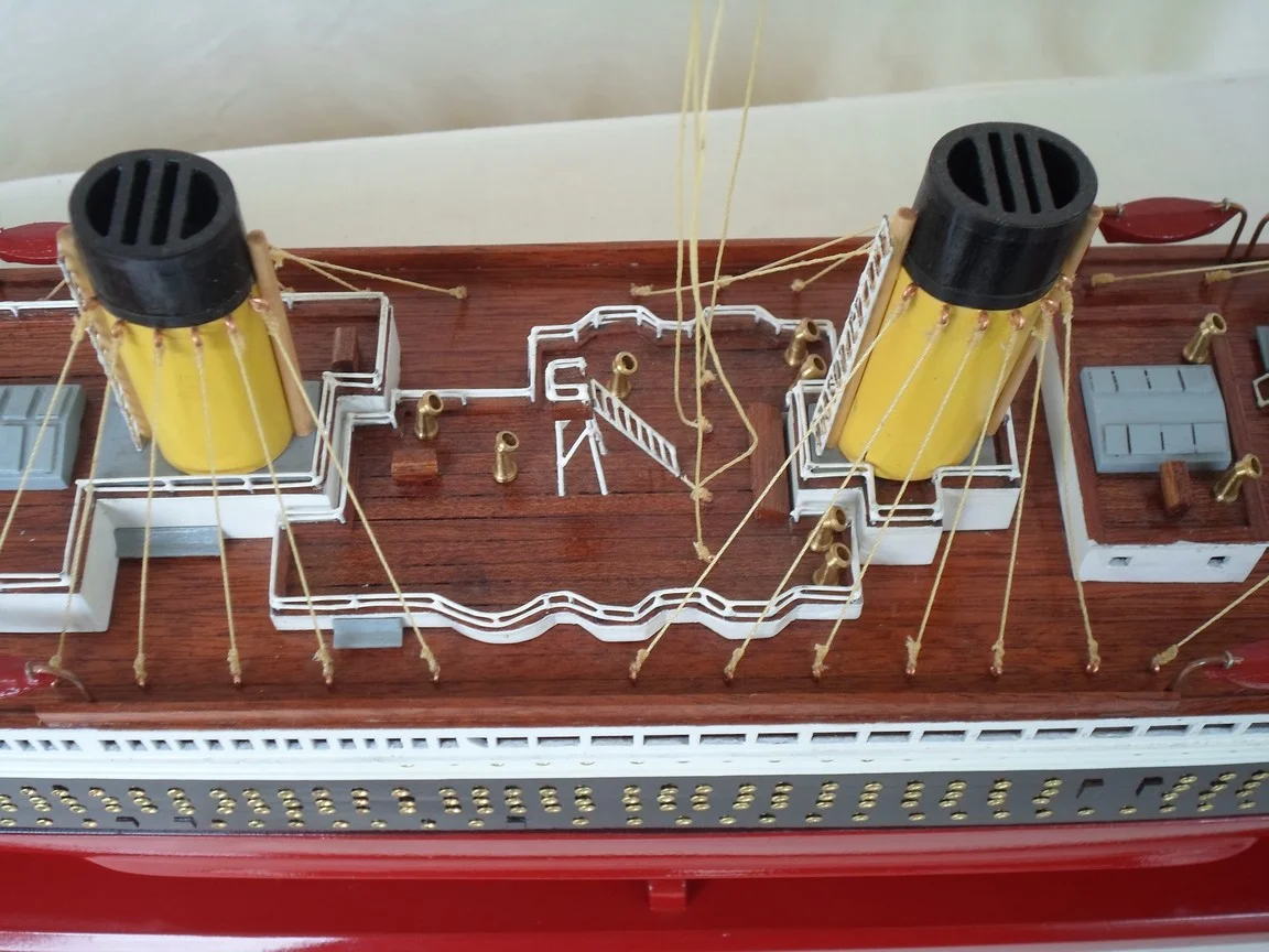 RMS Titanic Luxury Ocean Liner2