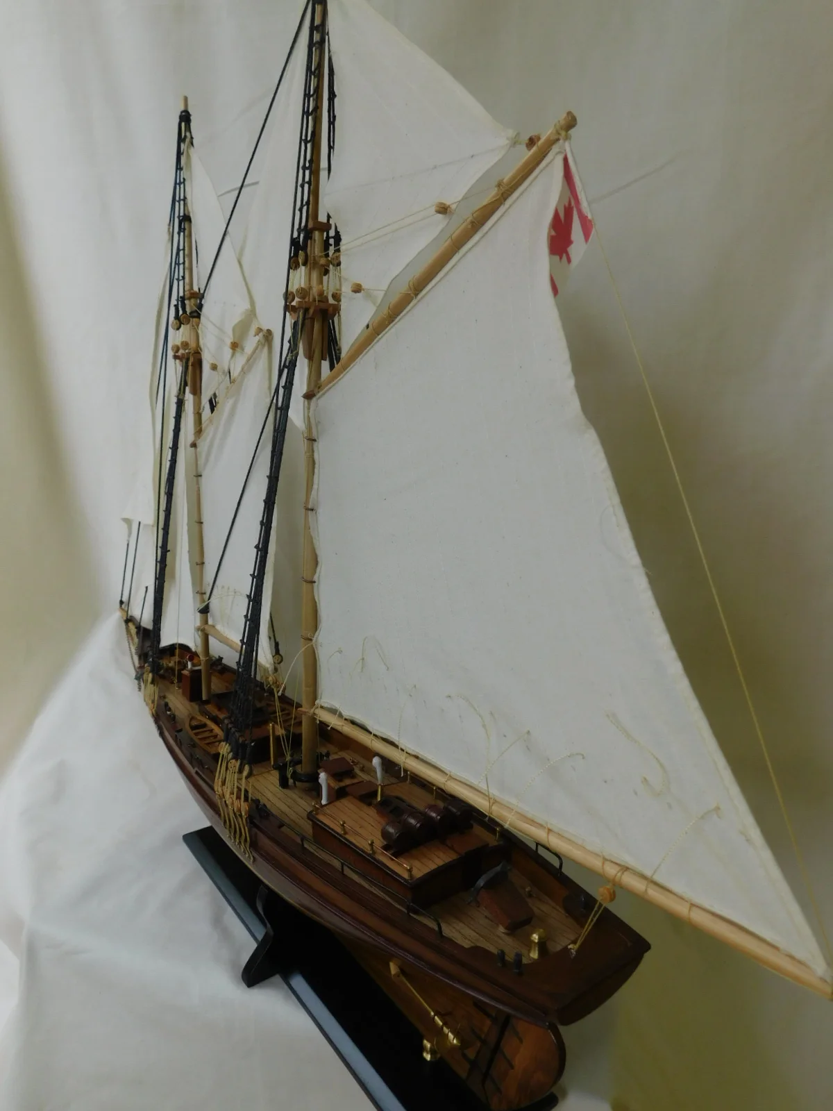 Bluenose Yacht Model Varnished 7