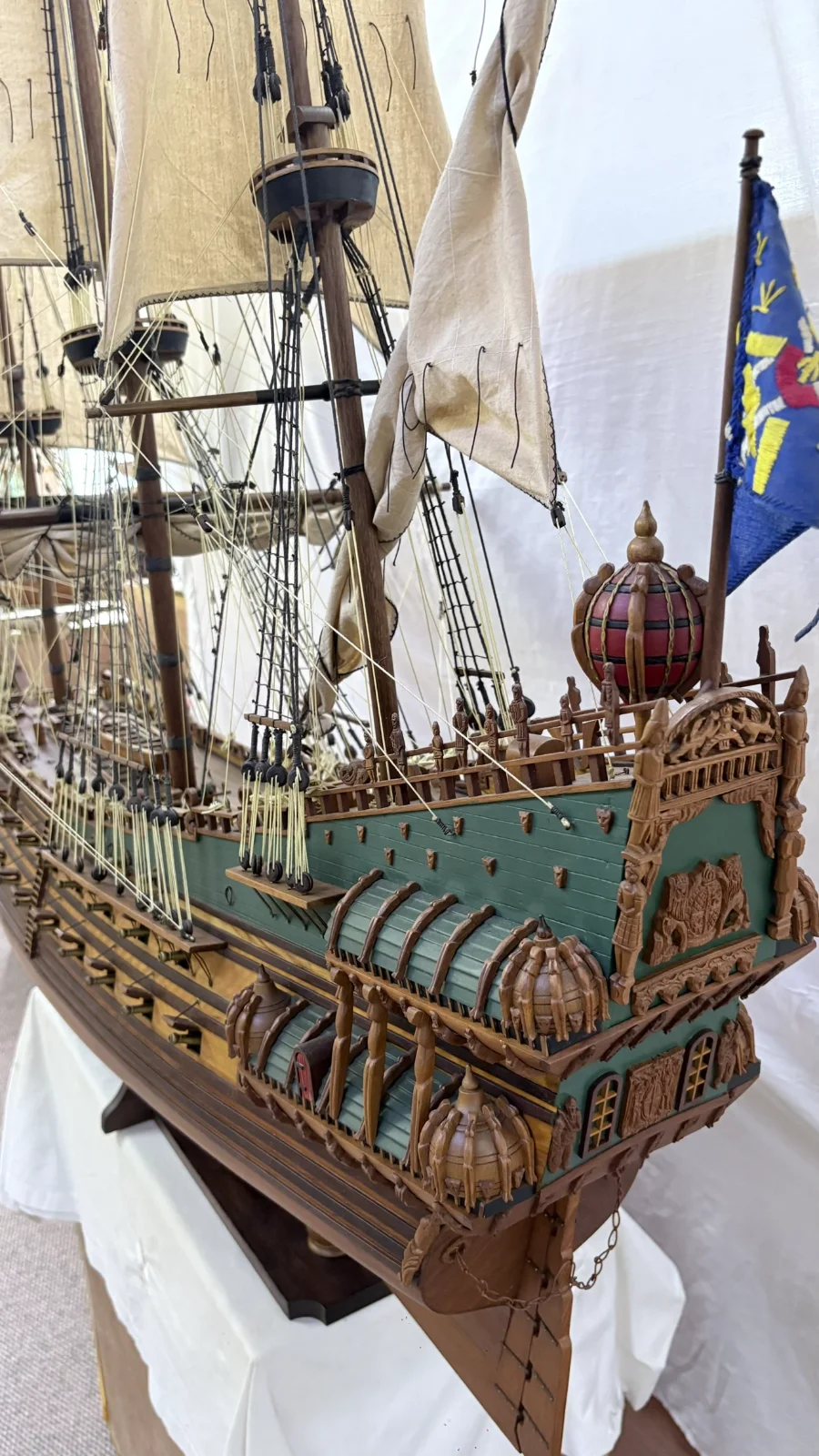 Large handcrafted 1m 40cm wooden Vasa ship model replica with detailed rigging and sails