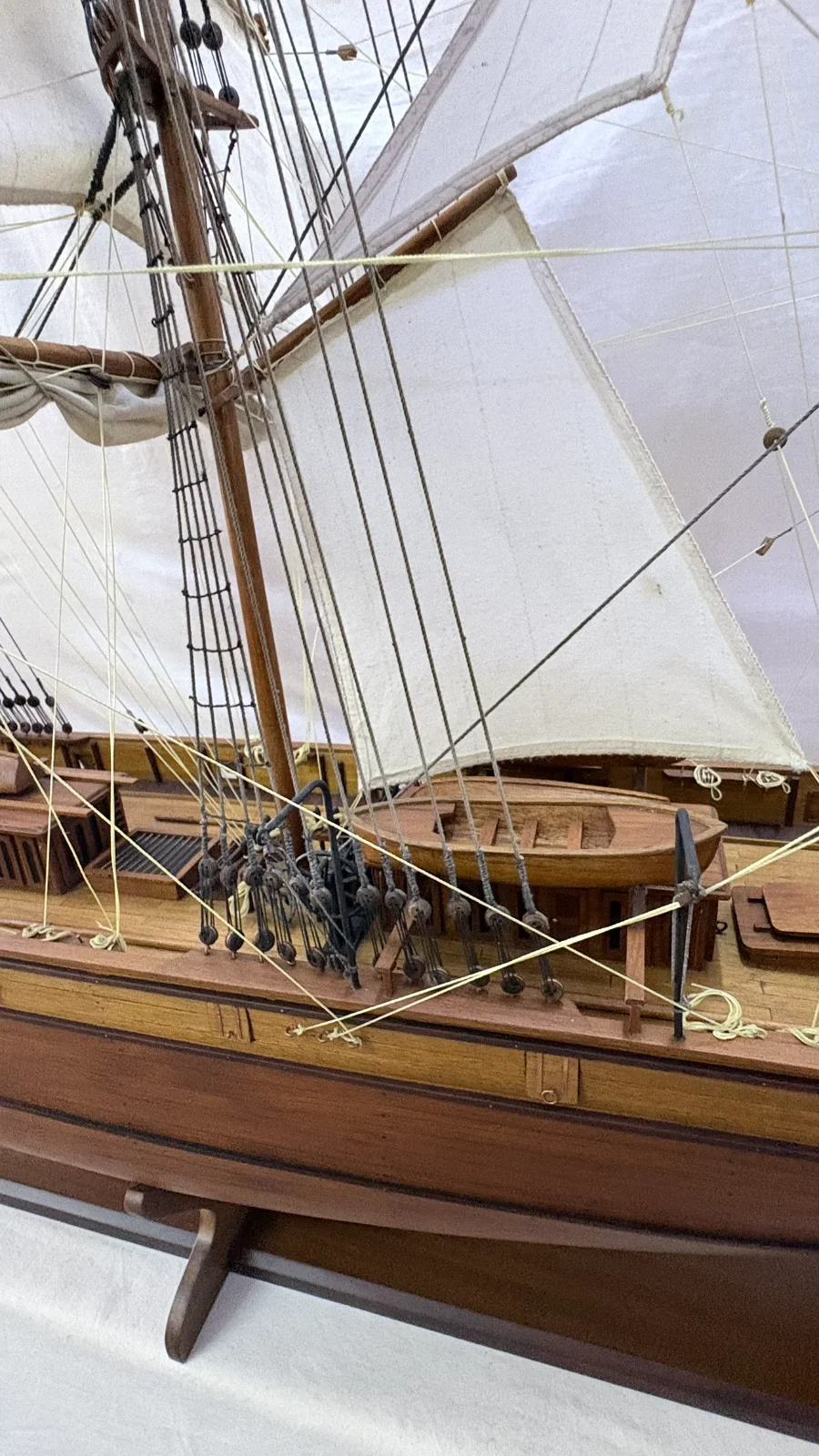 Large handcrafted 1m 78cm wooden Cutty Sark ship model replica with detailed rigging and sails