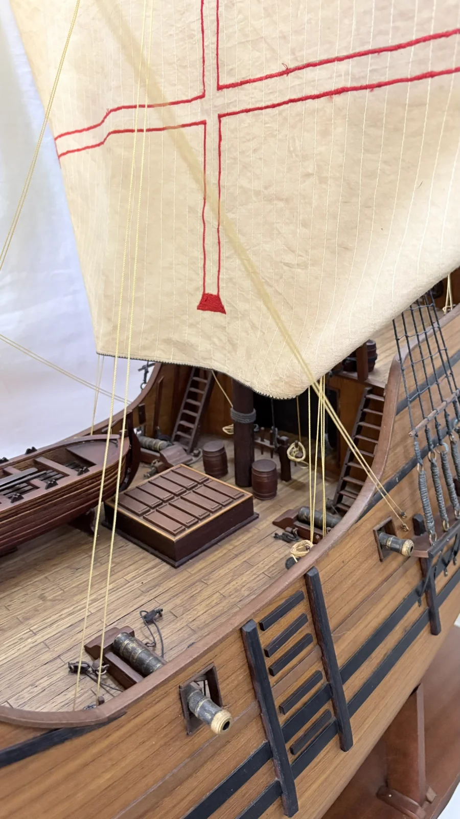 Large handcrafted 1m 80cm wooden Sao Gabriel ship model replica with detailed rigging and sails