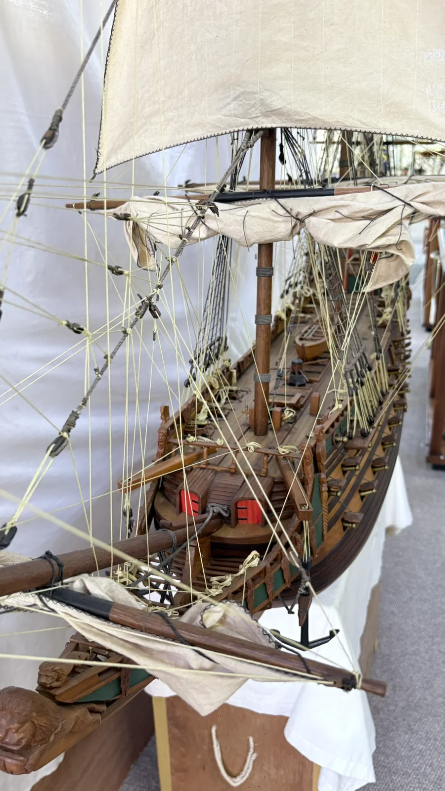 Large handcrafted 1m 40cm wooden Vasa ship model replica with detailed rigging and sails