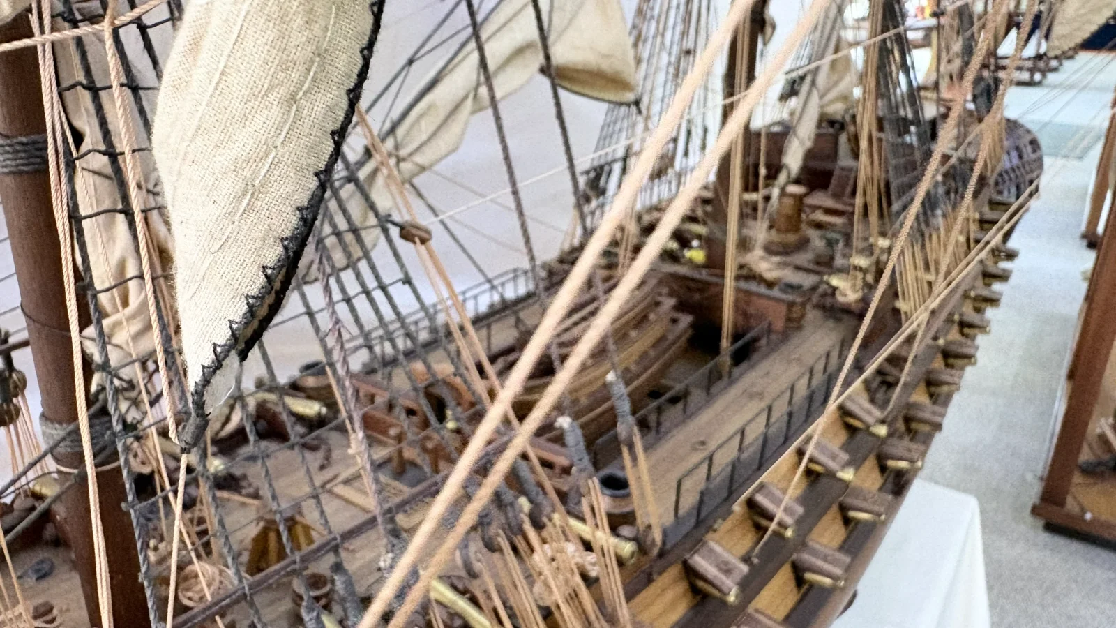 Large handcrafted 1m 70cm wooden Le Superbe warship model replica with detailed rigging and sails