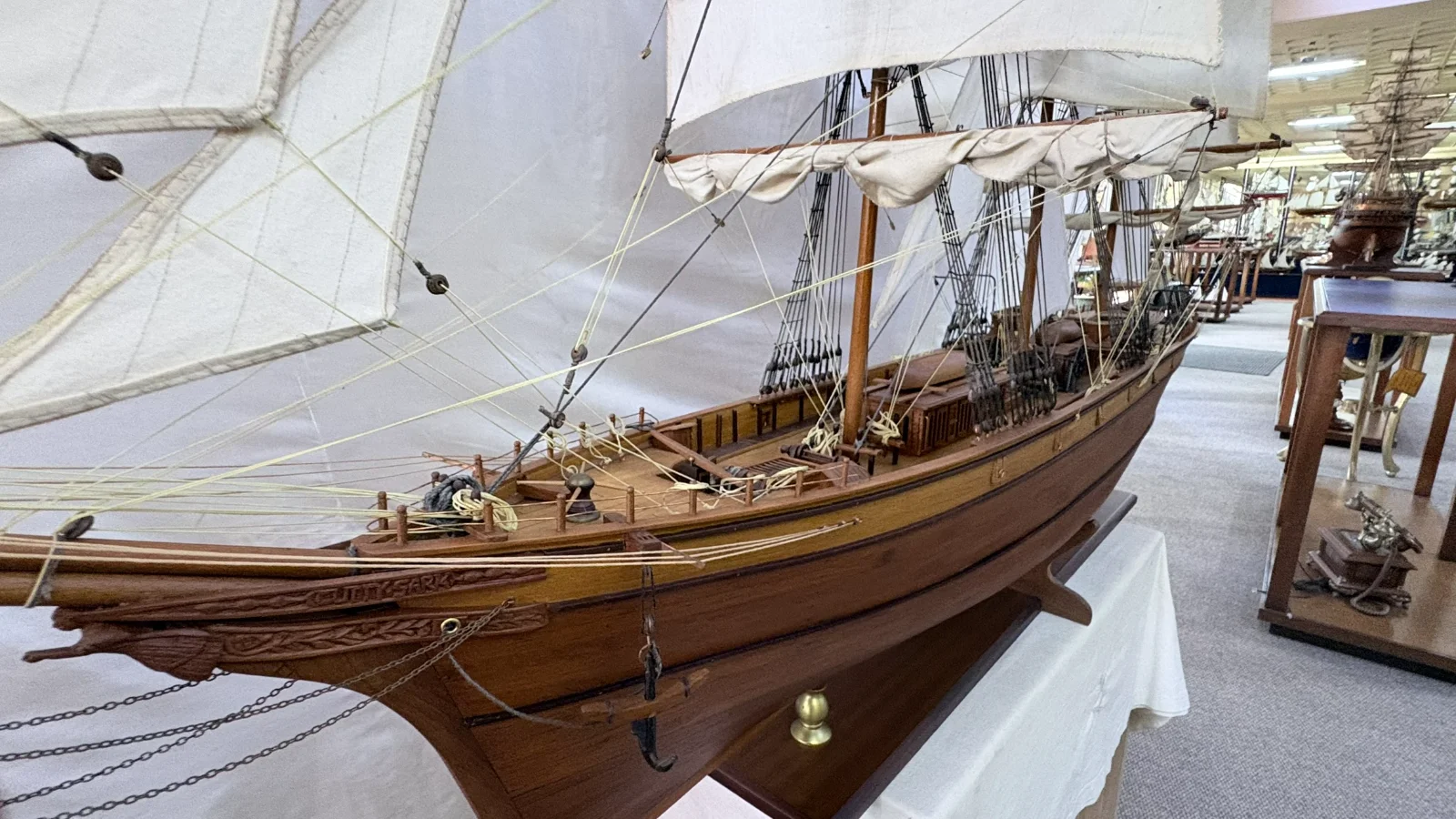 Large handcrafted 1m 78cm wooden Cutty Sark ship model replica with detailed rigging and sails